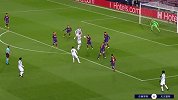 桑德罗左路精准传中连线莫拉塔 后者回头望月稍稍高出