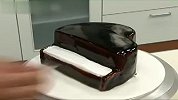 美味甜点DIY：钢琴造型蛋糕