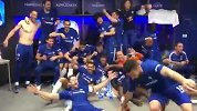 英超-1718赛季-切尔西全队赛后更衣室高歌欢庆夺冠
