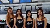 美国SCCA冠军车队KPAX赛车女郎对中国的问候