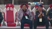 顾斌前场再次迎来射门良机 射门靴忘家里再度射丢
