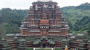 贫困县烧掉400亿：还清需全县农村居民不吃不喝10年