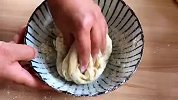 香蕉加两个鸡蛋，教你做早餐饼，软糯香甜，又香又嫩比面包还好吃