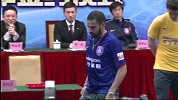 中超-15赛季-恒大克星埃斯库德罗展示江苏国信舜天新赛季球衣-新闻