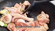 炖鸡汤时，牢记3放3不放的诀窍，汤鲜味美，鸡肉鲜嫩无腥味