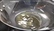 昂刺鱼炖豆腐，大厨教你详细做法，越炖越香，鲜嫩入味下饭菜