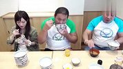 柔弱妹子和两位摔跤手怒吃18碗牛肉盖浇饭  妹子完胜