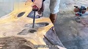 小伙仅用一个烂树根就制作出了一款精美绝伦的茶几，简直太厉害了