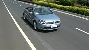 谁与争风 PPTV试驾golf敞篷轿车