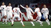 打破32年恐韩魔咒！3-0完胜韩国 这是中国足球十年最高光