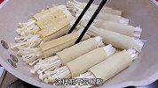 菠菜别总炒鸡蛋了，这样蒸着吃更好吃！还有巨下饭的豆皮卷金针菇