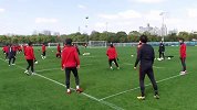 浩克训练中惊叫连连 上海上港积极备战分外轻松