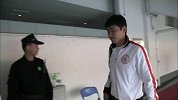 中国足协杯-13赛季-淘汰赛-决赛-第2回合：贵州人和球员抵达球场-花絮