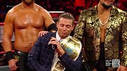 WWE-17年-RAW第1270期：罗门遭贬低发起即时挑战 米兹立马认怂欲逃跑-花絮