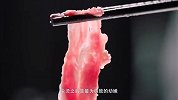 涮羊肉必吃上脑肉，窜烫后便是极致的鲜嫩，口感一绝
