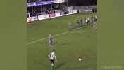 牛顿看了会吓醒！英低级别联赛惊现270度弧线任意球