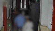 小学保安在监护人眼皮底下猥亵7岁女童 检察官：建议从重处罚