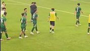 国安球迷赛后怒斥球员：丢脸吗？看看人家看看你们！