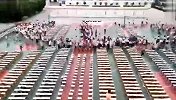 小学活动突降暴雨，3000名师生家长上演教科书式撤离