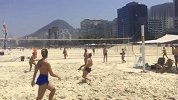 排球-17年-当足球遇上沙排 如果你在巴西敢上去露吗-专题