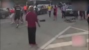 综合-海南自行车赛起冲突 瑞士国家队队员遭殴打-专题