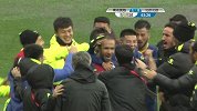 上半场尾声僵局被打破 贝尔杜右脚兜射打入球门死角