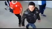 美洲杯-15年-美洲杯决赛梅西家人遭袭击 看台爆发大骚乱-新闻
