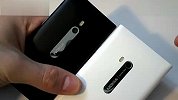 诺基亚Lumia 800 vs Lumia 900高.清对比视频