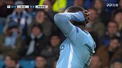 欧冠-1718赛季-小组赛-第5轮-射门67' 曼城获得前场任意球 亚亚图雷险破门-花絮