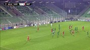 第67分钟安特卫普球员安波马射门 - 打偏