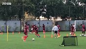 国奥首日训练3队球员缺席 28人参加合练郝伟场边指挥