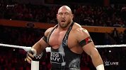 WWE-14年-RAW第1119期：无解莱贝克野兽模式再收奥尼尔人头-花絮