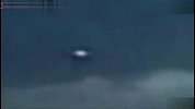 凤凰城沙尘暴巨型飞碟隐藏在云层中