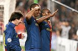酣畅淋漓！10年前巴萨5-2血洗里昂 亨利2球梅西破门