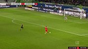 第90分钟勒沃库森球员保利尼奥射门-绝佳机会被扑