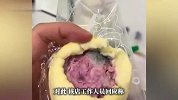 买司康内馅发霉还以为是蓝莓酱！工作人员：已经处理完了