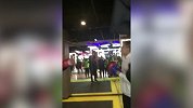 辽宁男篮日常打闹！谁给郭艾伦的勇气敢跟韩德君挑衅