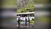 四川大巴被落石击中8死16伤，官方公布遇难者身份