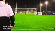 足球-17年-阿拉巴桑谢斯参加挑战 脚法被民间艺人完爆-专题