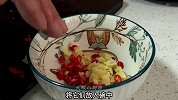芹菜拌木耳好吃有诀窍，学会这一招，芹菜脆嫩不塞牙，爽口又开胃