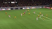 第30分钟费耶诺德球员埃德加·耶射门 - 打偏