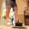 足球-17年-赢在起跑线上!2岁萌娃踢足球灭生日蜡烛-新闻