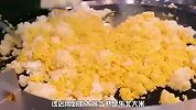 做一份蛋炒饭，夫妻俩却比起手艺来