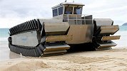 最任性的坦克，履带用泡沫块打造，水陆两栖还能翻3米高墙