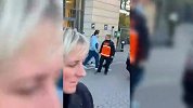 C罗直接乘专车离开训练场