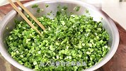70岁老妈分享河南美食塌菜馍，详细讲解过程和技巧，一家人都爱吃