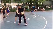 欺负人了！前CBA外援中国街头打野球 根本没法防