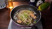虾滑汤的家常做法
