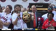 WWE-17年-MLB冠军休斯顿太空人队游行现场惊现WWE冠军腰带-新闻