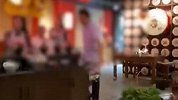 顾客欲打包10坛泡菜被拒后砸店 店家：可适量打包但他们太夸张
